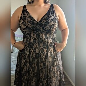 {SOLD} Glamour Floral Lace A-Line Dress